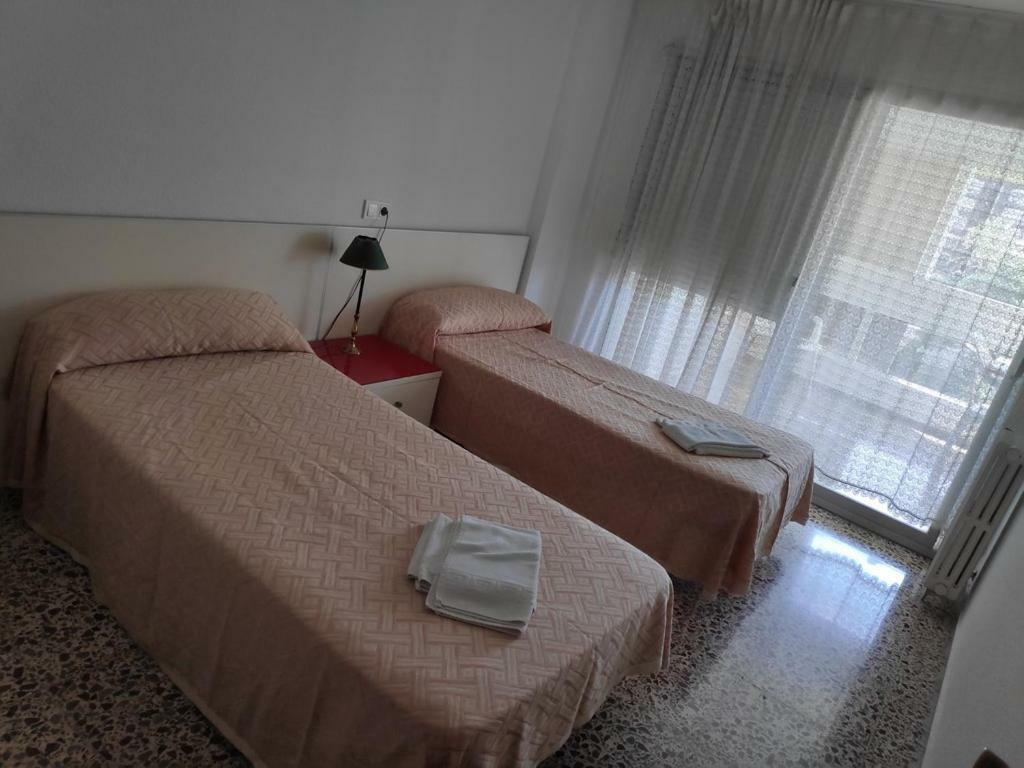 בנידורם Apartamentos Cervantes מראה חיצוני תמונה